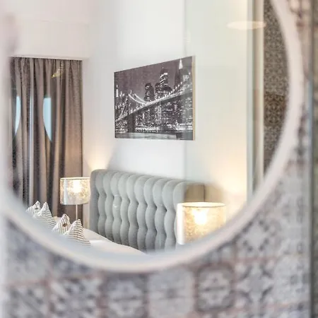 Hvar De Luxe 1