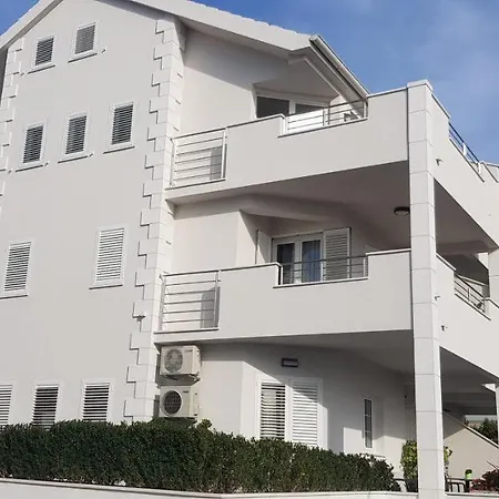 Hvar De Luxe 1 Homestay *