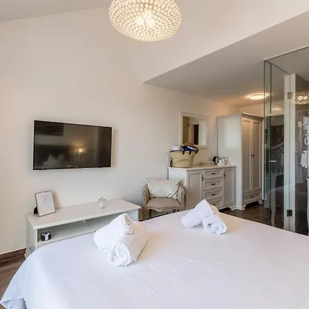 Hvar De Luxe 1 ホームステイ フヴァル