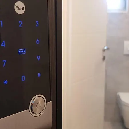 ホームステイ Hvar De Luxe 1 フヴァル